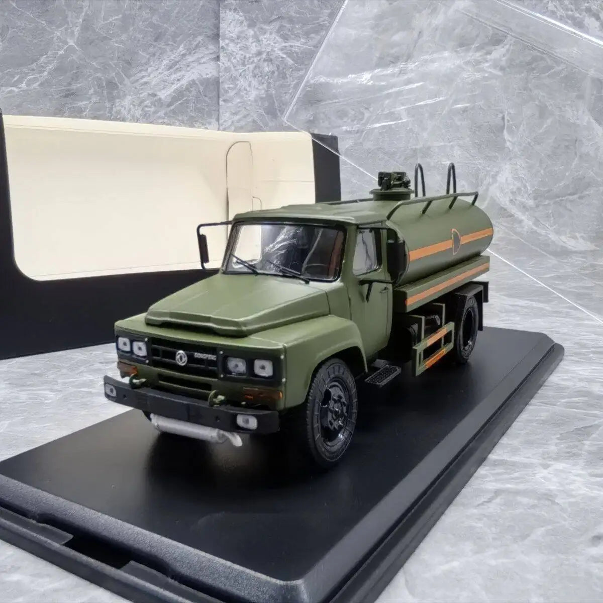 1:43 Tanker Oil Model Diecasts