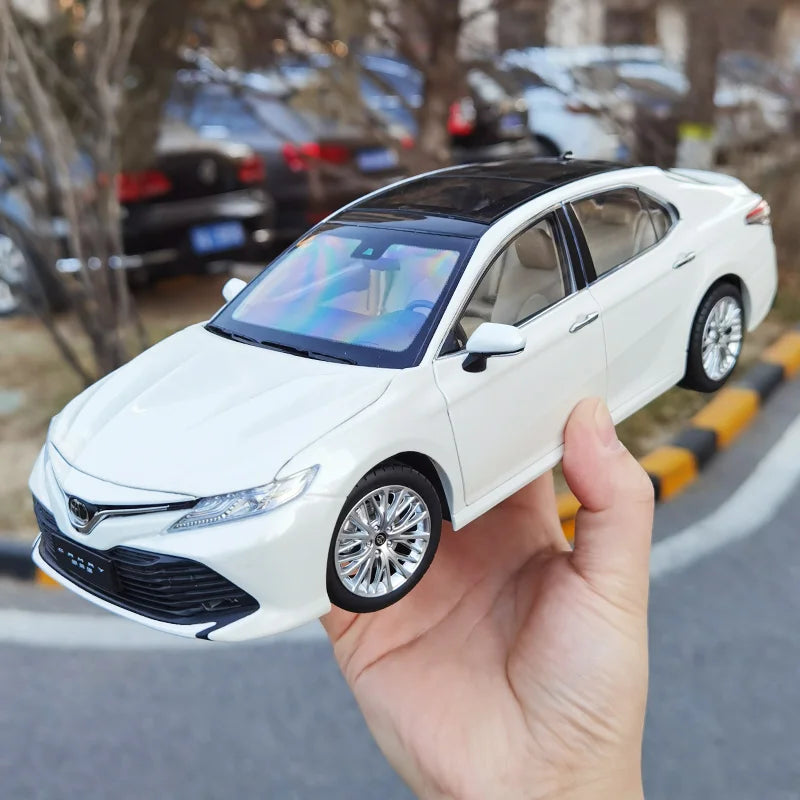1:18 2018 TOYOTA CAMRY