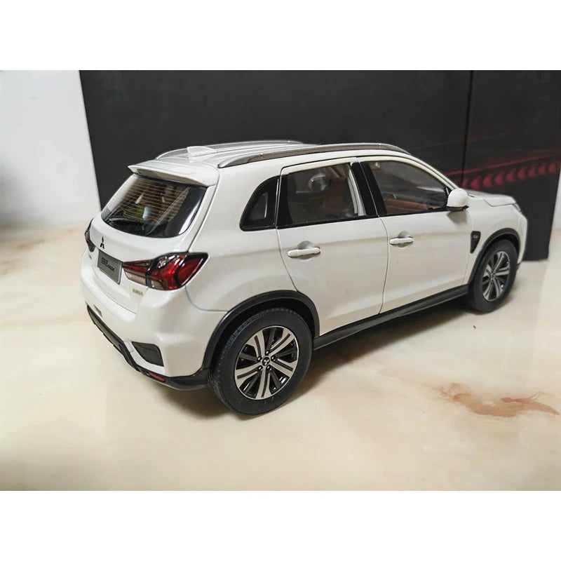 1:18 Mitsubishi Pajero ASX 2020