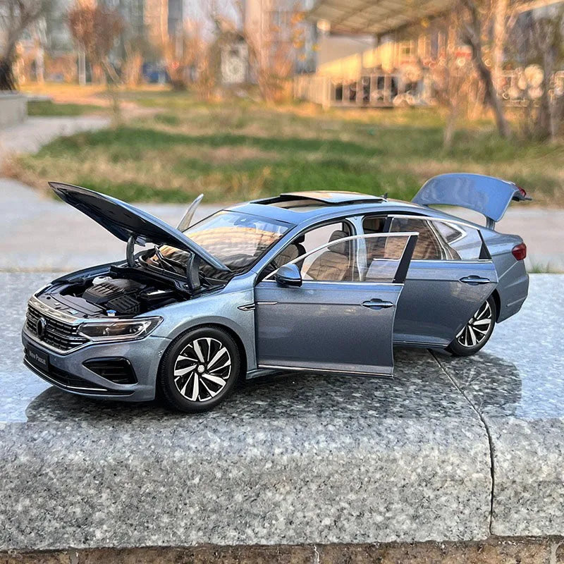 1:18 Volkswagen Passat 2022 Edition