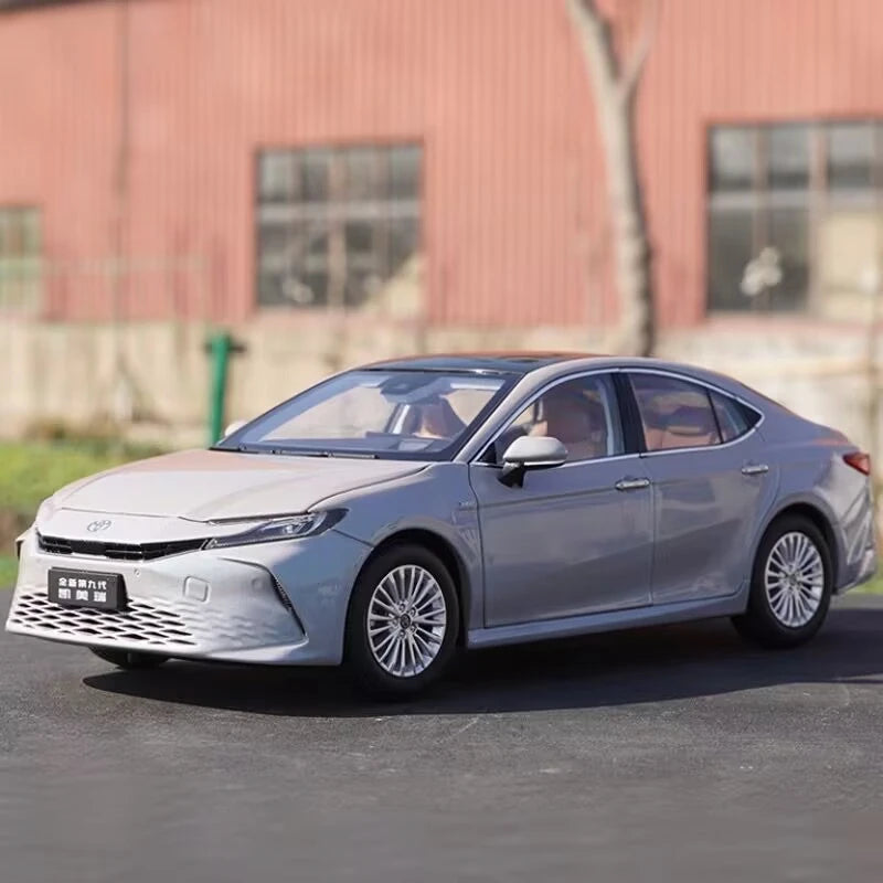1:18 Toyota Camry