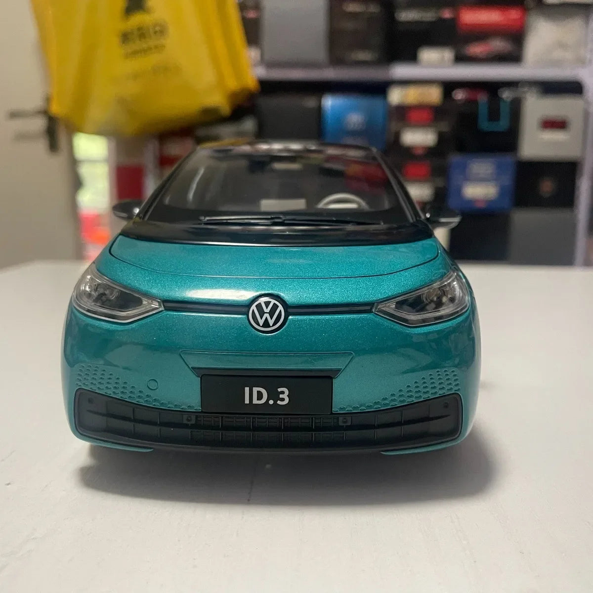 1:18 Volkswagen ID.3 Pure Electric