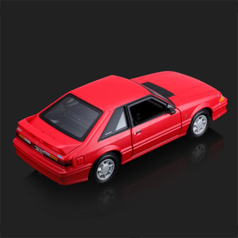 1:24 Ford Mustang SVT COBRA 1993