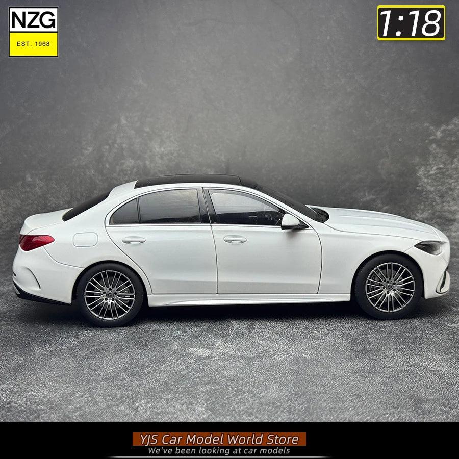 1:18 2025 Mercedes-Benz C260