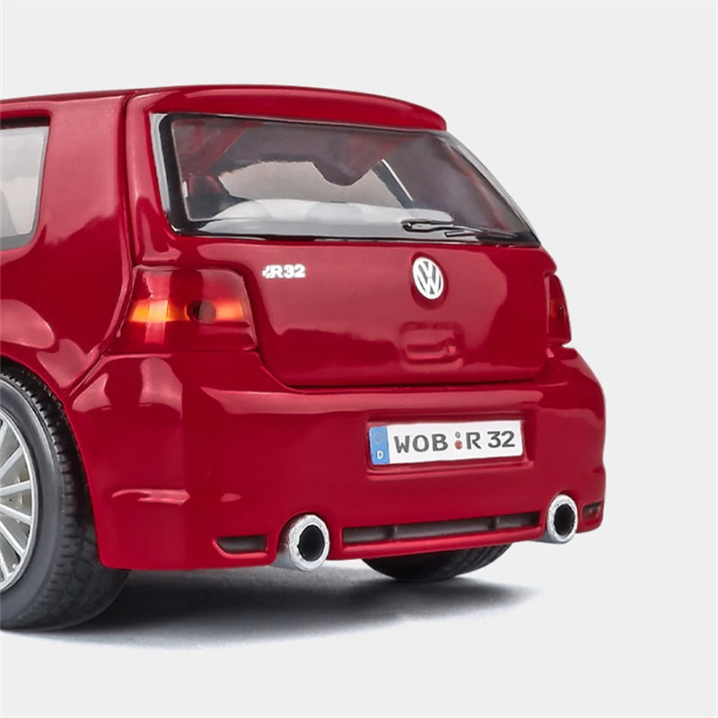 1:24 Volkswagen Golf GTI R32