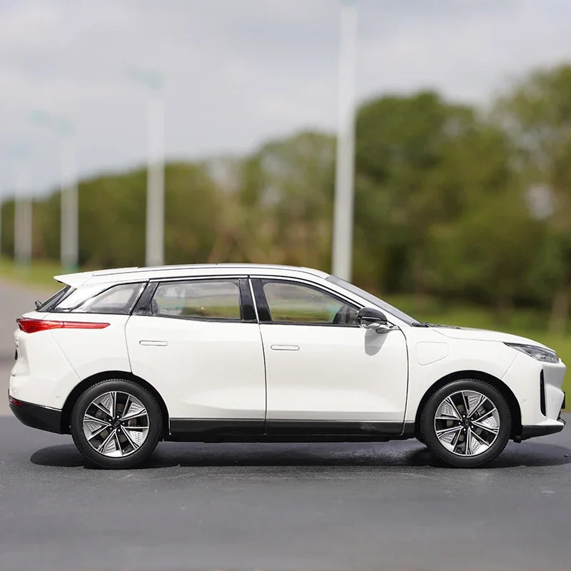 1:18 FAW Besturn E01 Century Dragon