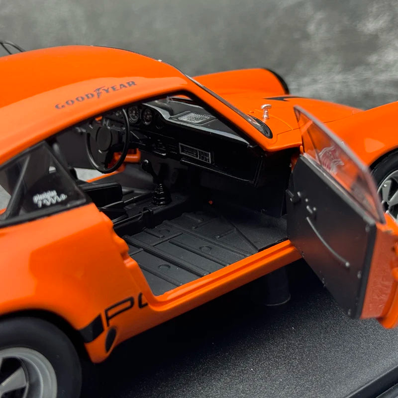 1:18 Porsche 911 RS 3.0 IROC No:4 Follmer IROC Reverside 1974