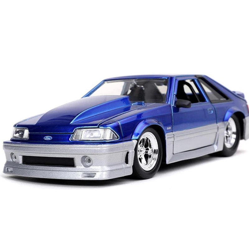 1:24 Ford Mustang GT 1989