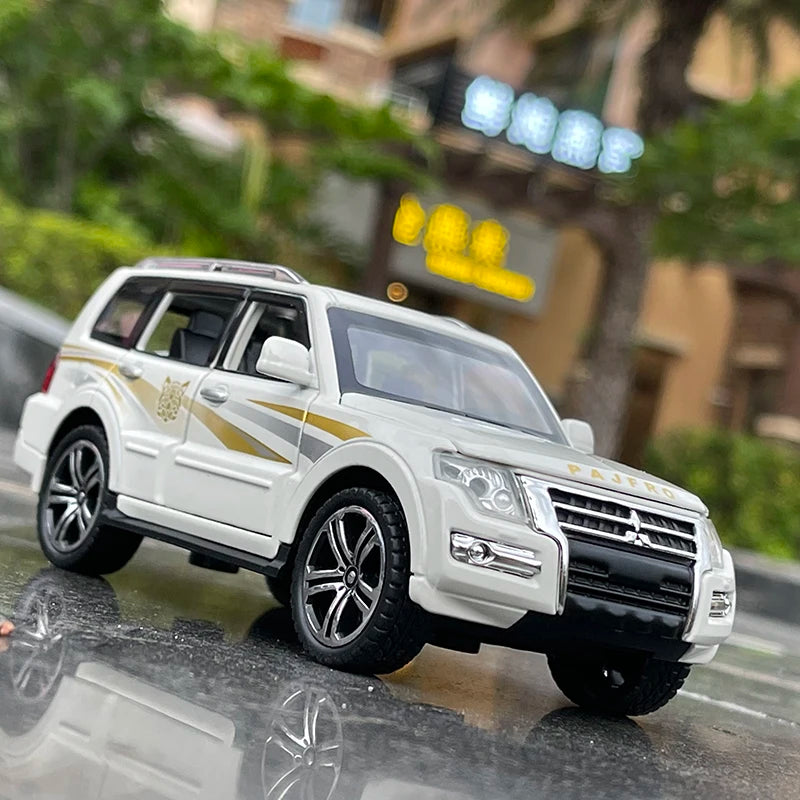 1:32 Mitsubishi PAJERO