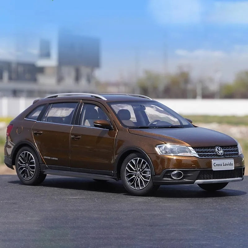 1:18 Volkswagen Lavida Cross 2015