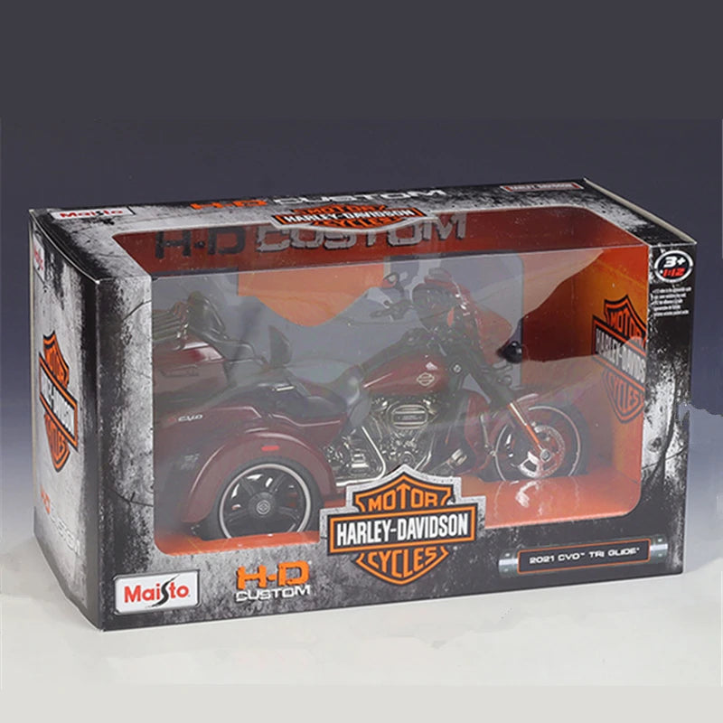 1:12 Harley Davidson 2021 CVO Tri Glide