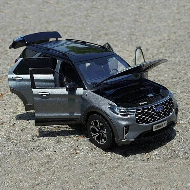 1:18 Ford EXPLORER 2023