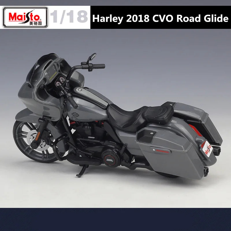1:18 Harley 2018 CVO Road Glide