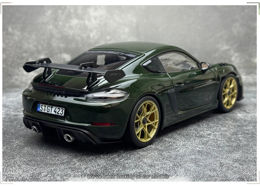 1/18 Porsche 718 Cayman GT4 RS Weissach Pack 2023