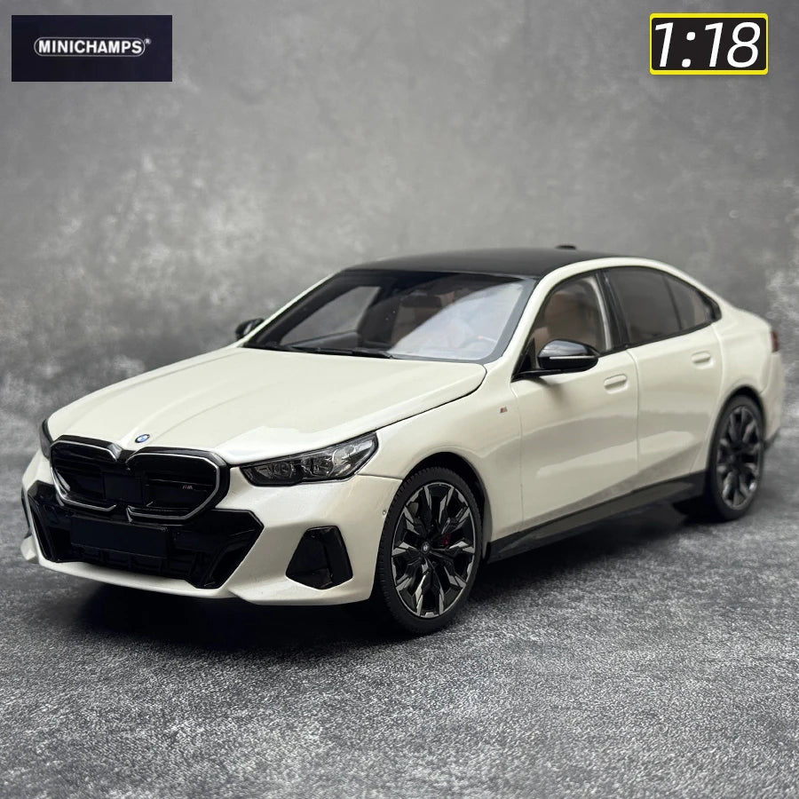 1:18 BMW i5 2023