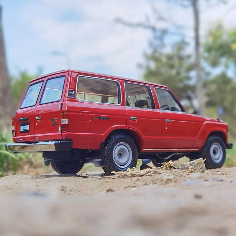 1:18 Land Cruiser Toyota LC60