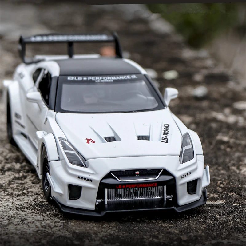 1:32 Skyline Ares Nissan GTR CSR2