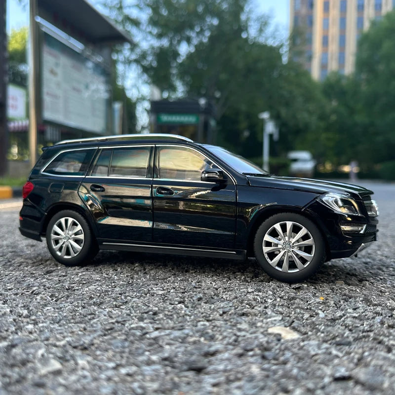 1:18 Mercedes Benz GL-class GL500