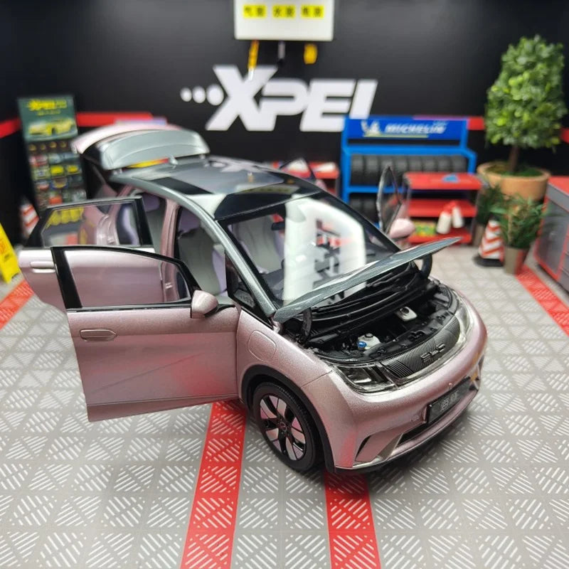 1:18 BYD Dolphin