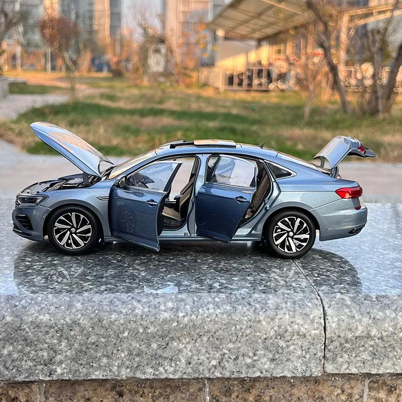 1:18 Volkswagen Passat 2022 Edition