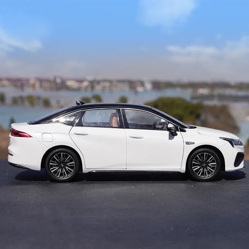 1:18 GAC Aeon New Energy A26