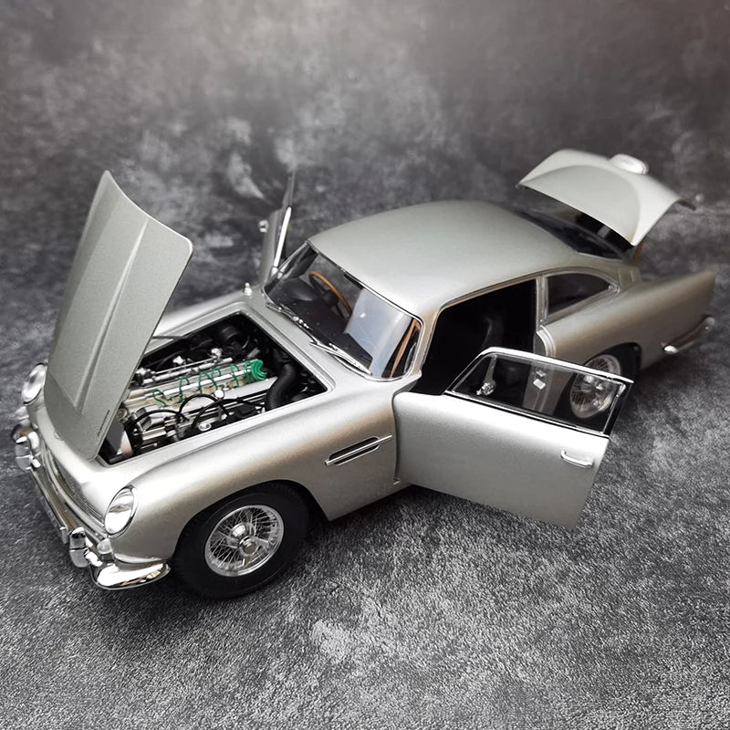 1:18 Aston Martin DB5
