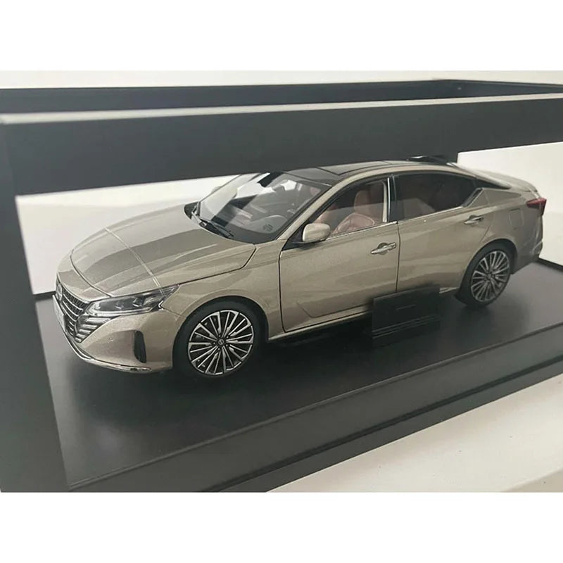 1:18 Nissan Teana 2022