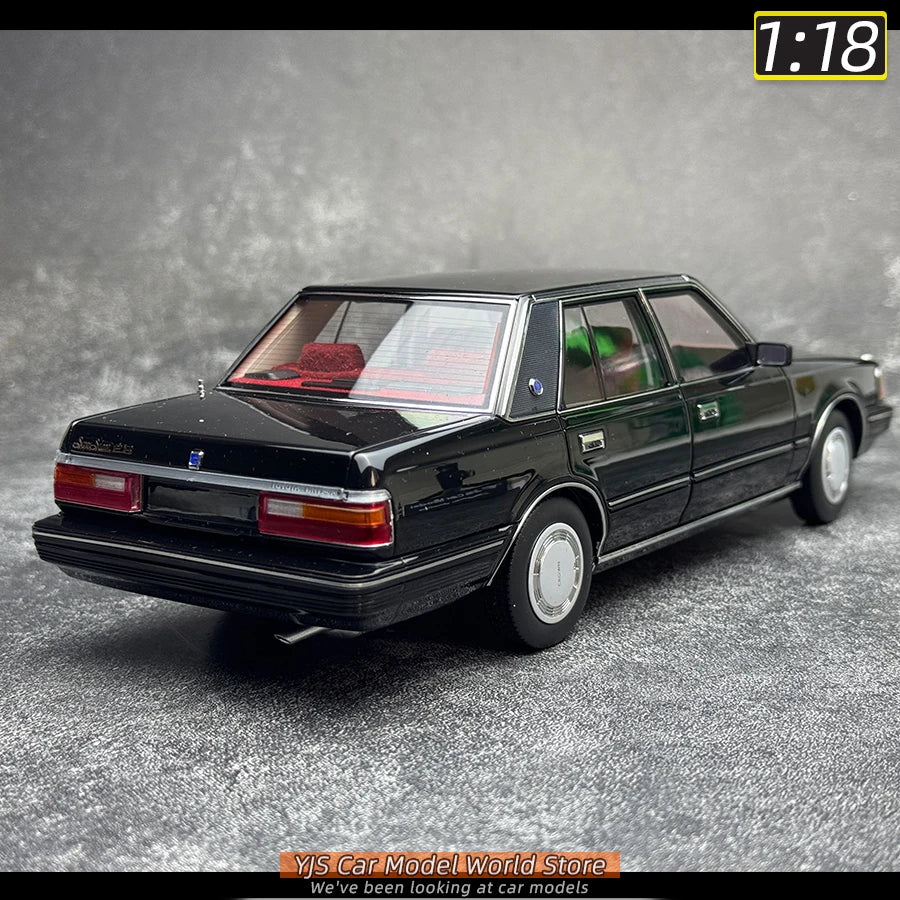 1:18 Toyota Crown MS122