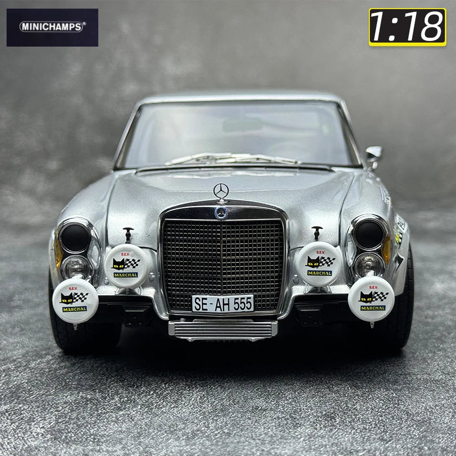 1:18 Mercedes-Benz 300SEL 6.8-1971