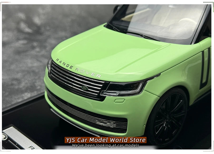 1:18 Range Rover LWB (Long Wheelbase) SUV 2022