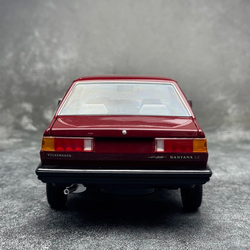 1:18 Volkswagen1983 Santana B2