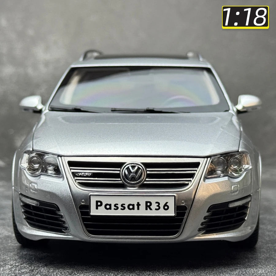 1:18 Volkswagen Passat Estate R36
