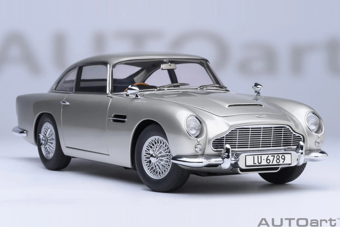 1:18 Aston Martin DB5 007 Movie Edition