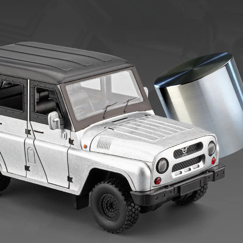 1:18 UAZ Hunter SUV