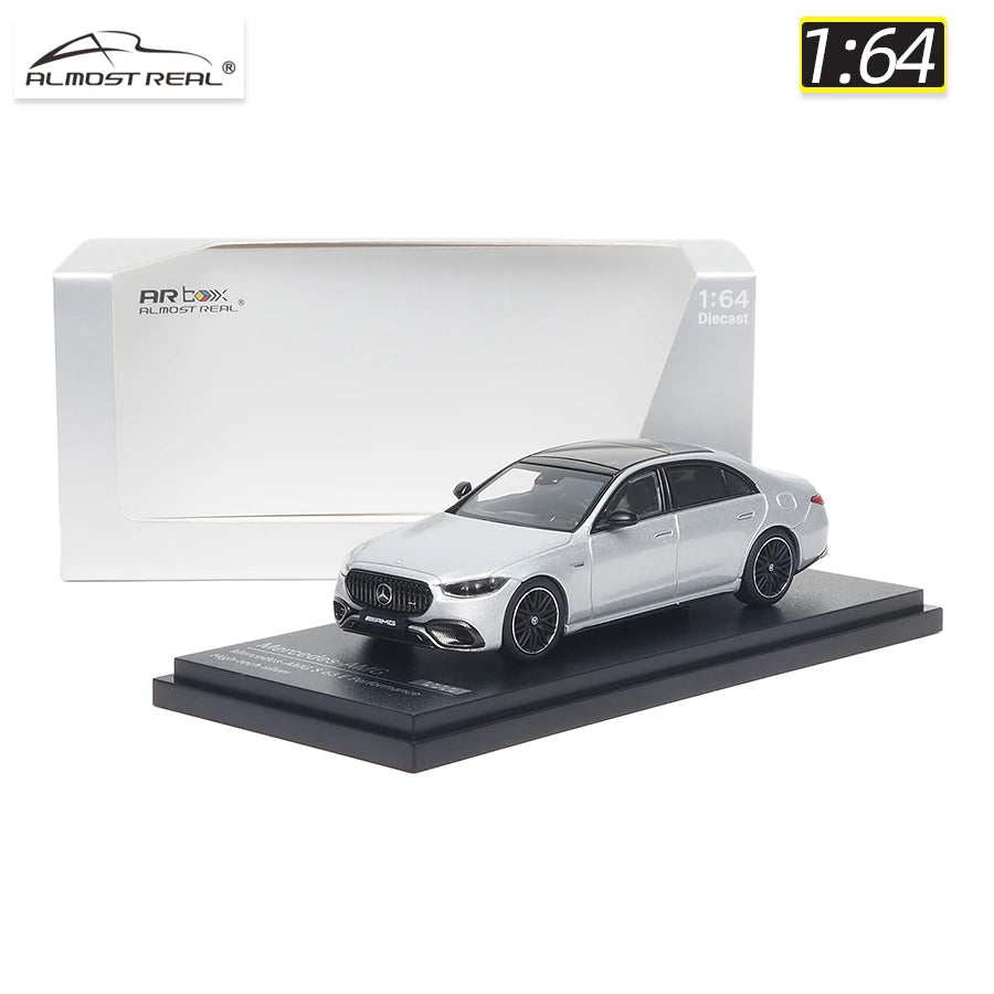 1:64 Mercedes-Benz S63 E Performance 2023