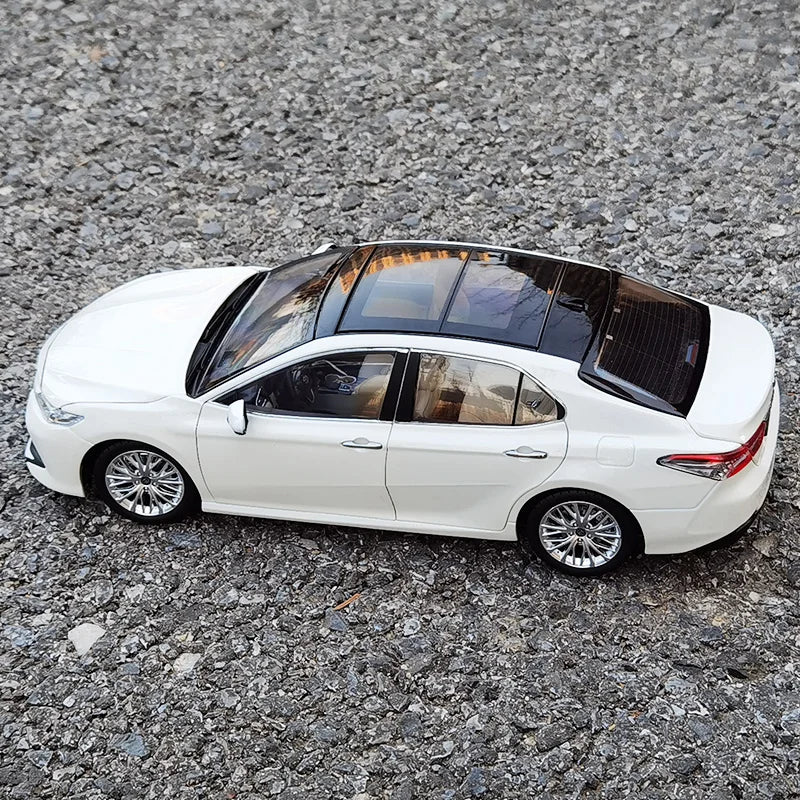 1:18 2018 TOYOTA CAMRY
