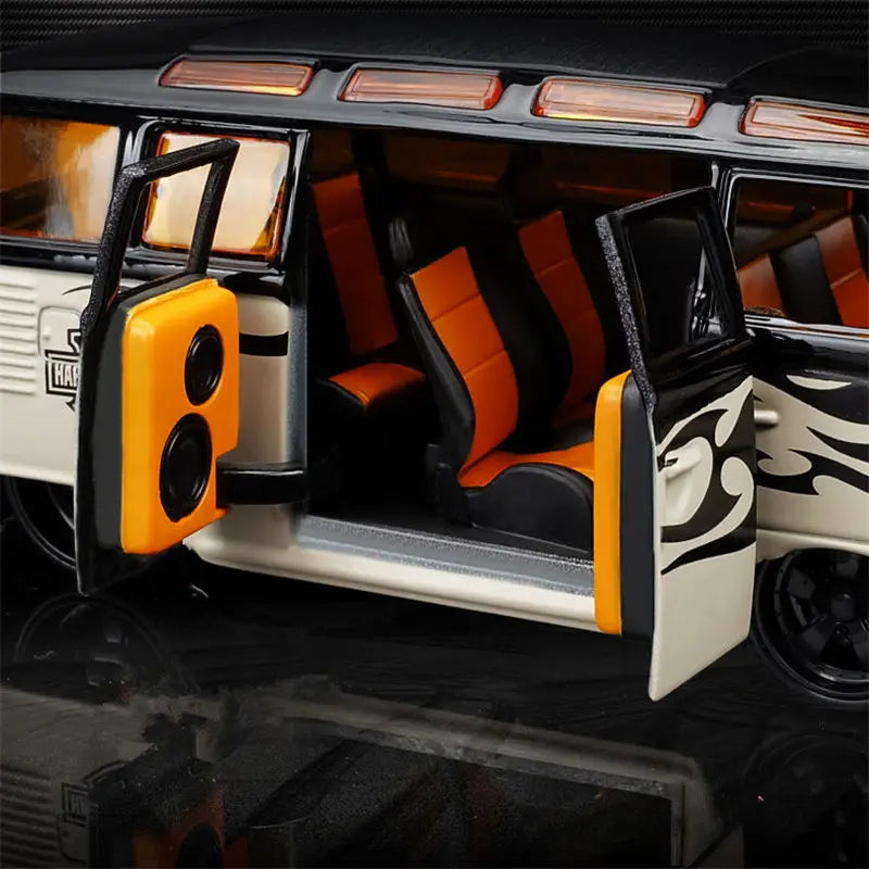 1:25 Volkswagen VAN SAMBA