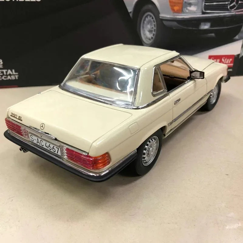 1:18 Mercedes-Benz 350SL 1977 Vintage