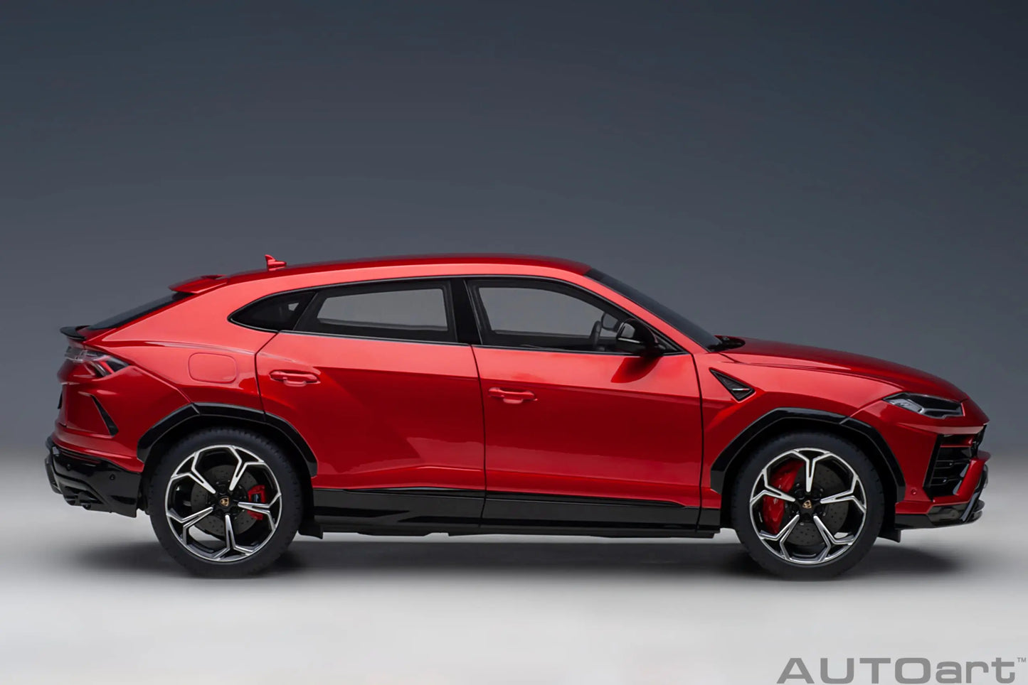 1:18 LAMBORGHINI URUS
