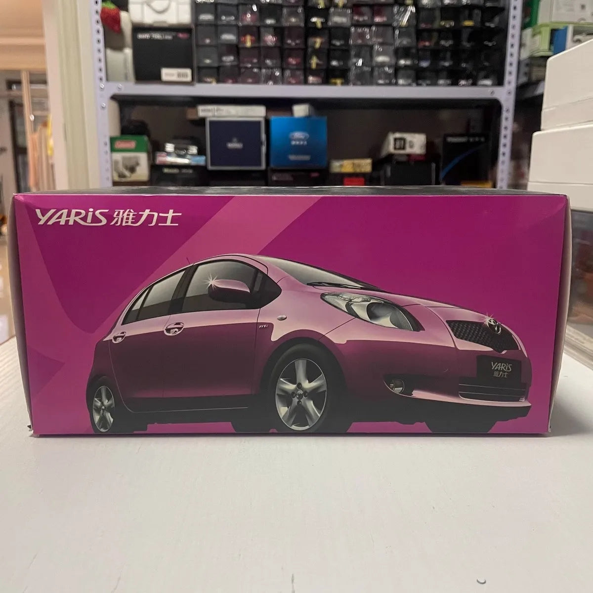 1:18 Toyota YARiS 2008