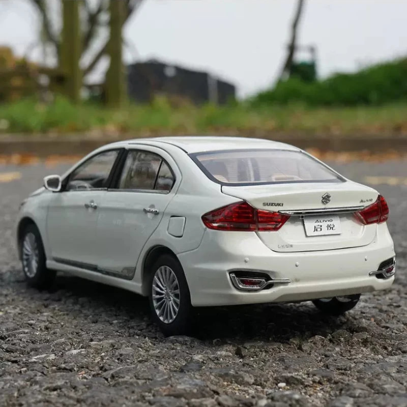 1:18 Suzuki Alivio
