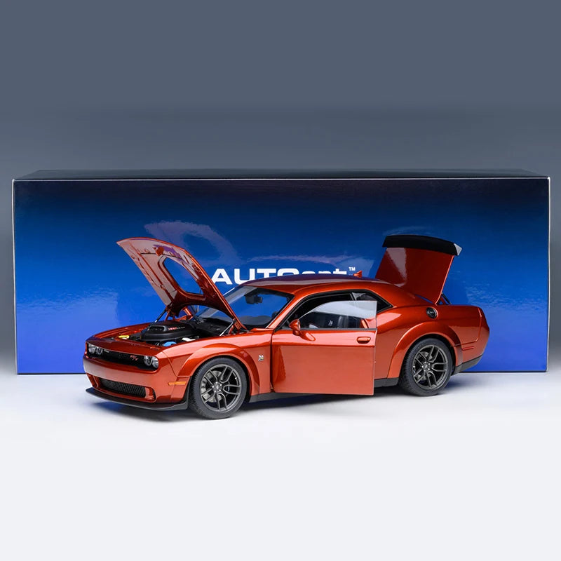 1:18 DODGE CHALLENGER R/T SCAT PACK WIDEBODY 2022