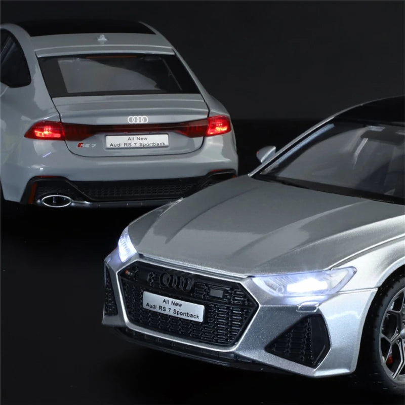 1:24 AUDI RS7 Coupe