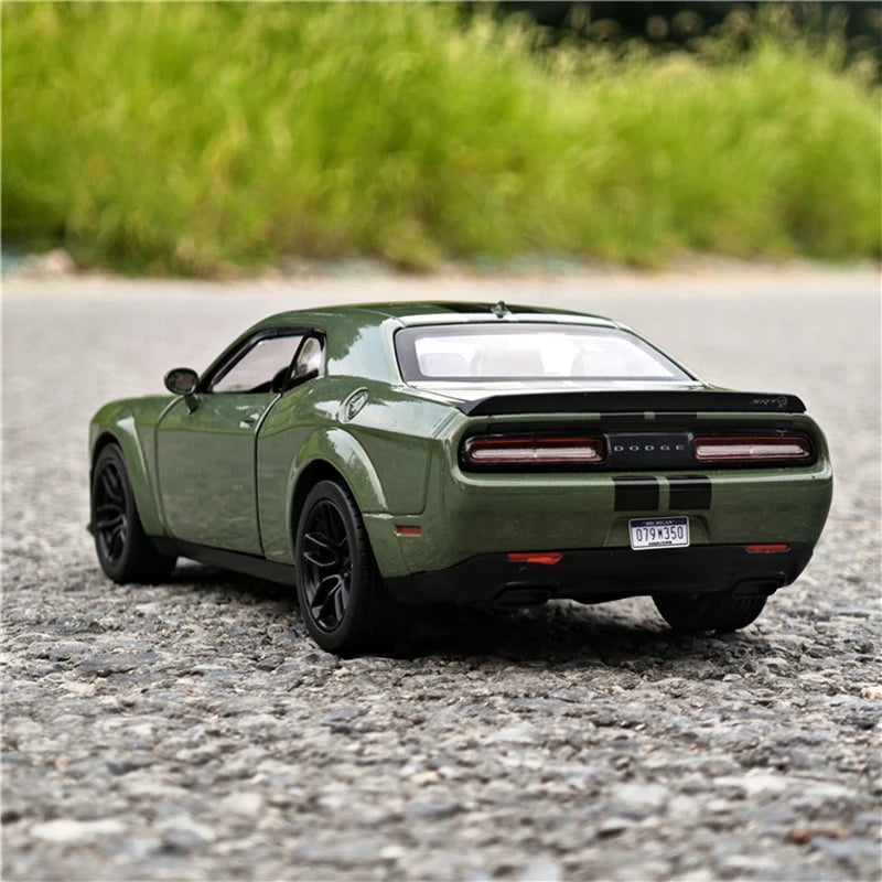 1:24 Dodge Challenger Hellcat SRT