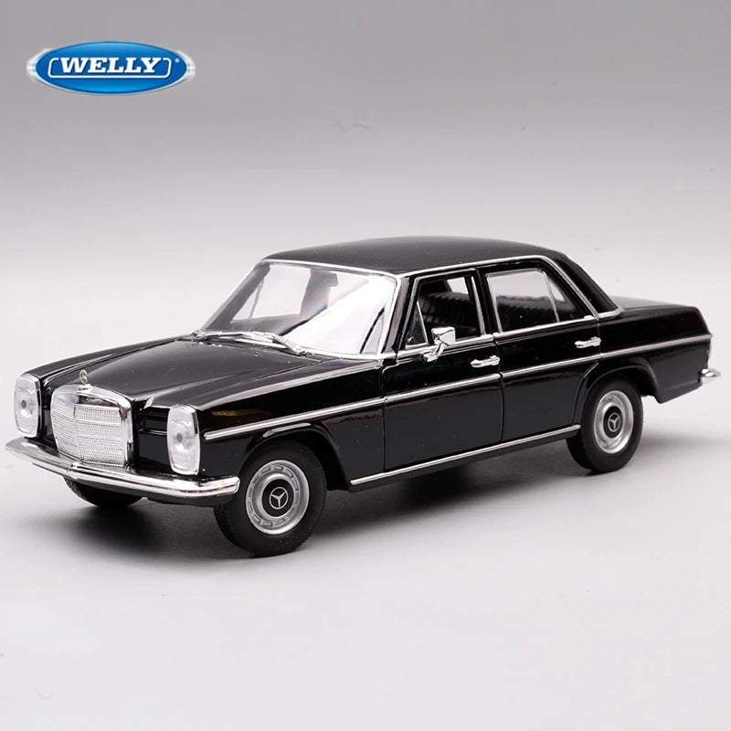 1:24 Mercedes-Benz 220