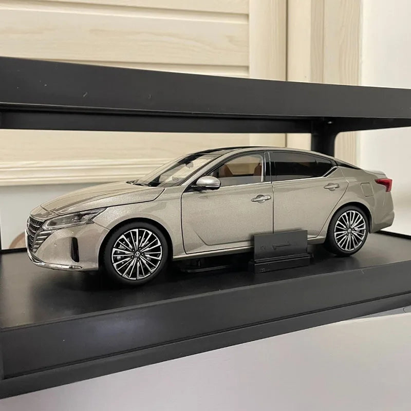 1:18 Nissan Teana 2022