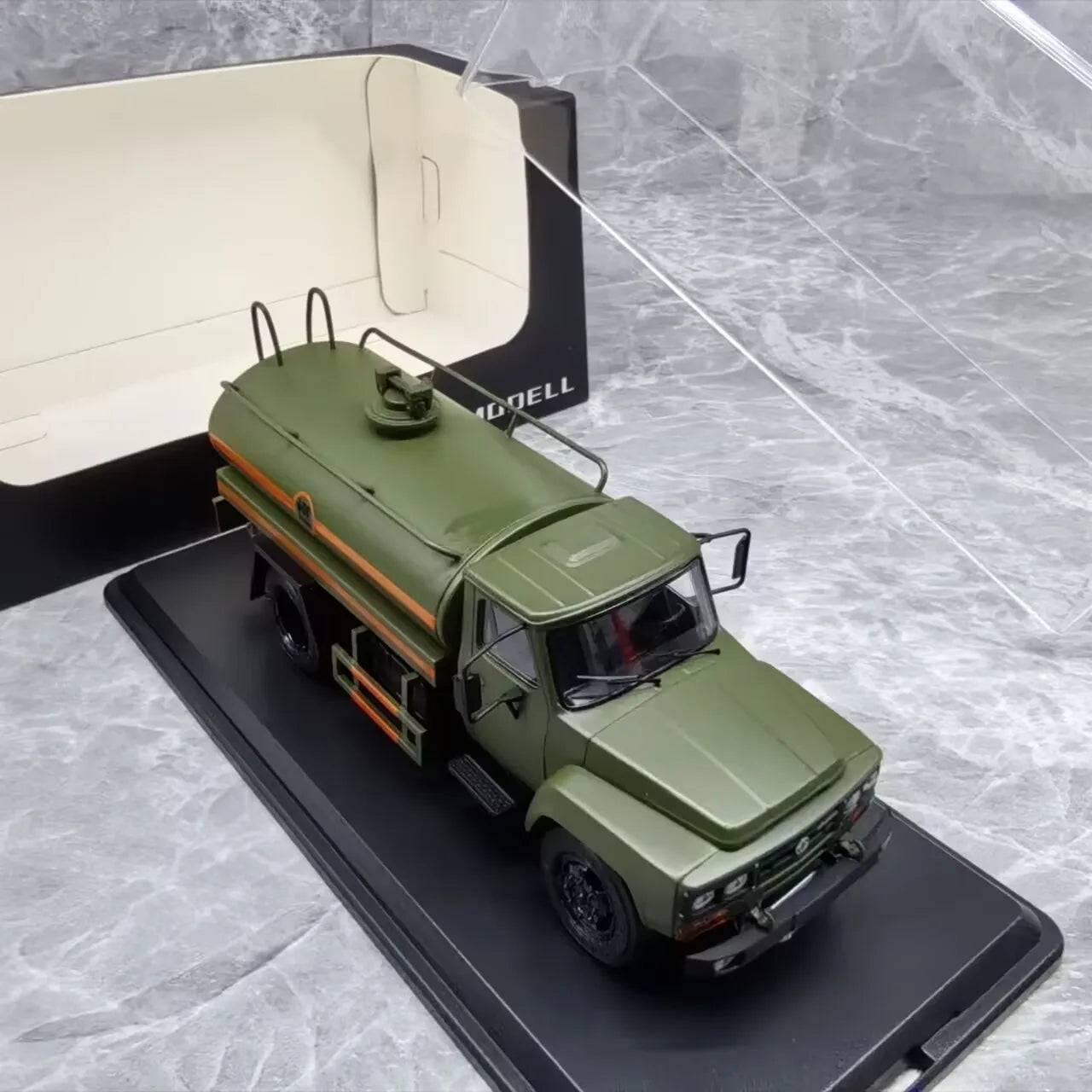 1:43 Tanker Oil Model Diecasts