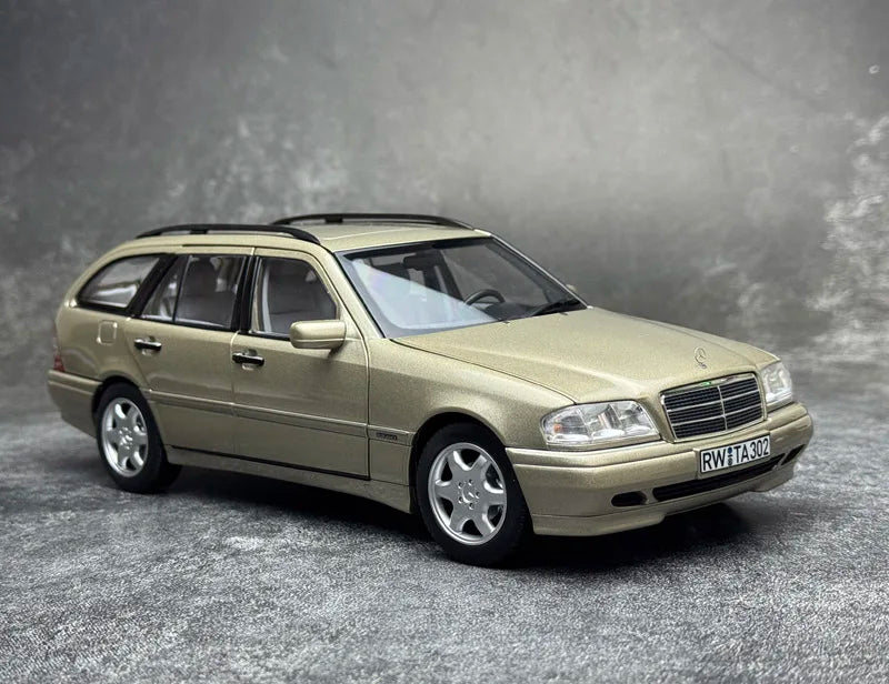 1:18 Mercedes-Benz C220 T-Model