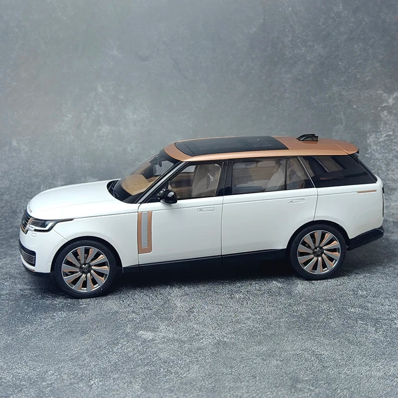 1:18 Range Rover LWB - Premium Die-cast SUV 2022