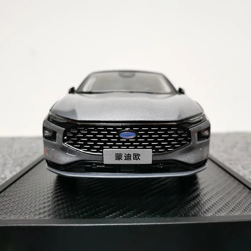 1:18 FORD MONDEO 2022